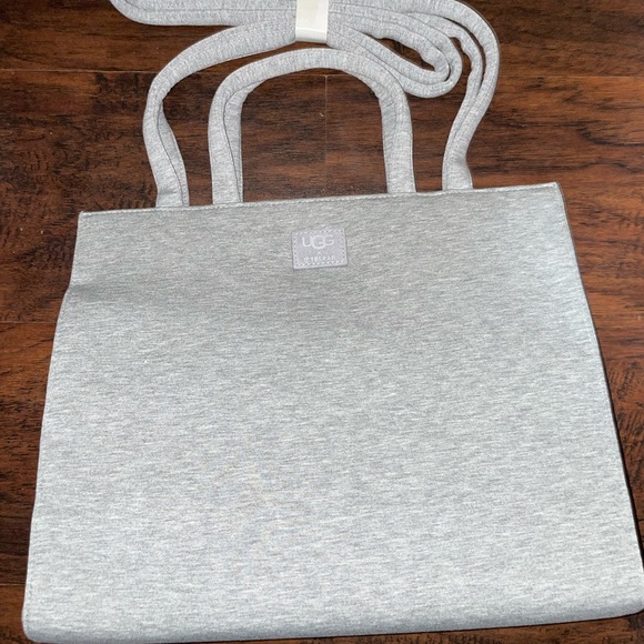 Medium Ugg Fleece X Telfar Bag - Picture 9 of 10